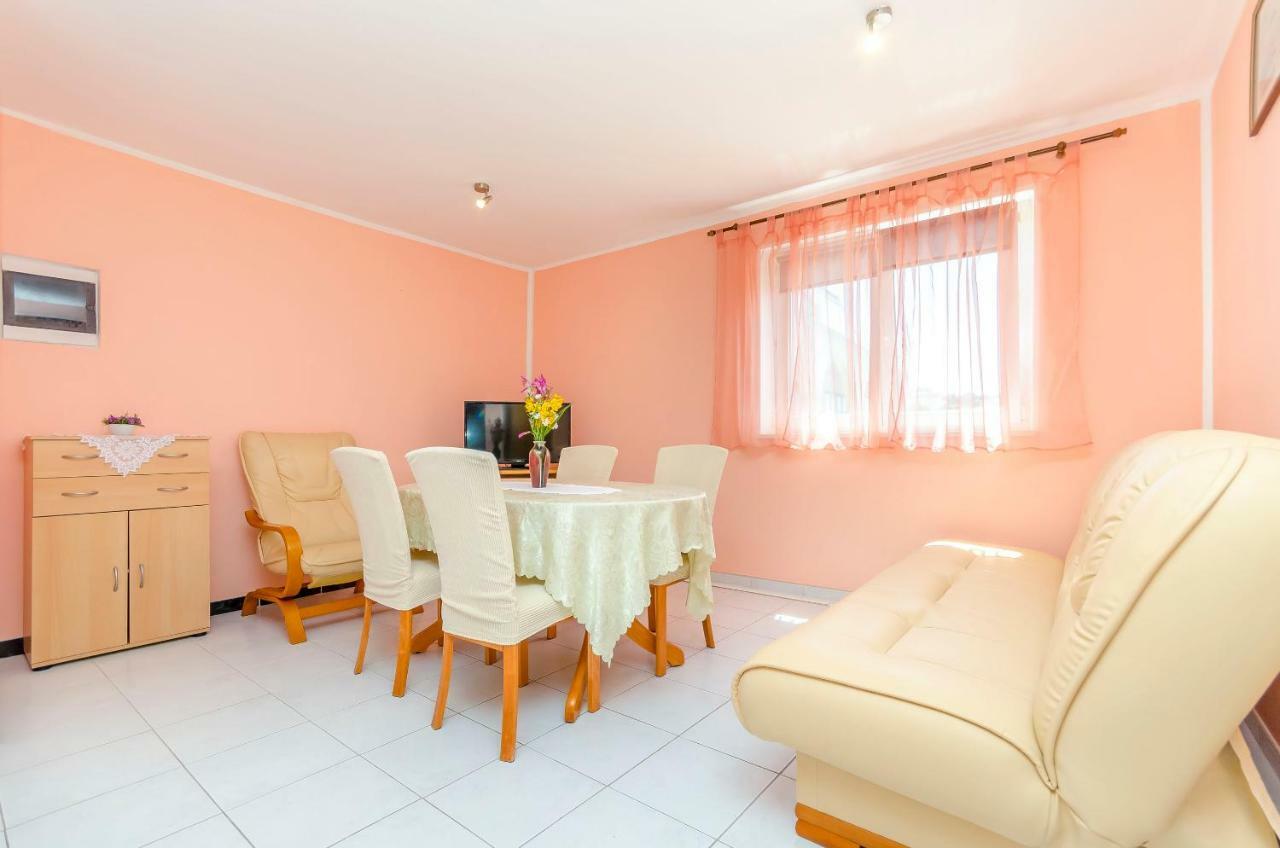 Apartment Barisa Ražanj Eksteriør billede